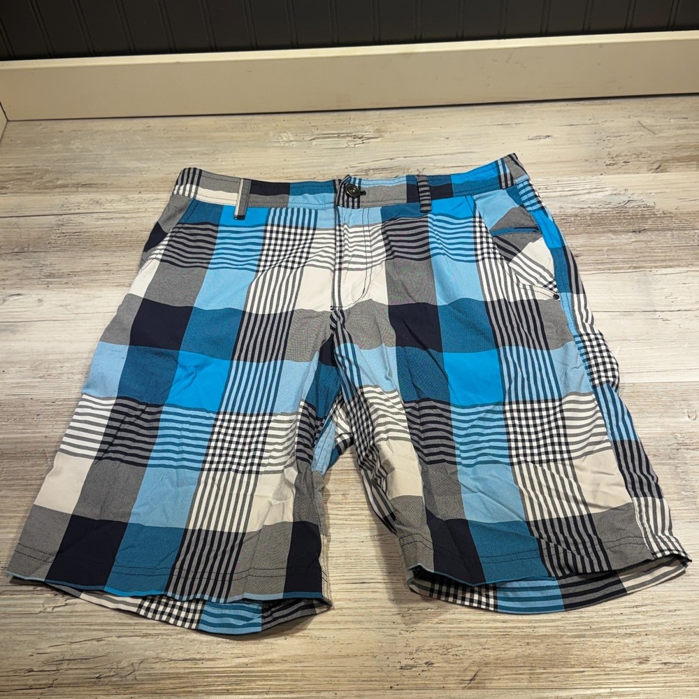 Lululemon Plaid Flat Front Casual TECH Shorts‎ Men's Fit 32x10